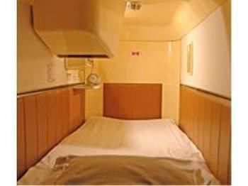 Capsule And Sauna New Japan Ex Capsule hotel *